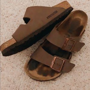 Birkenstock size 7 Arizona dark brown